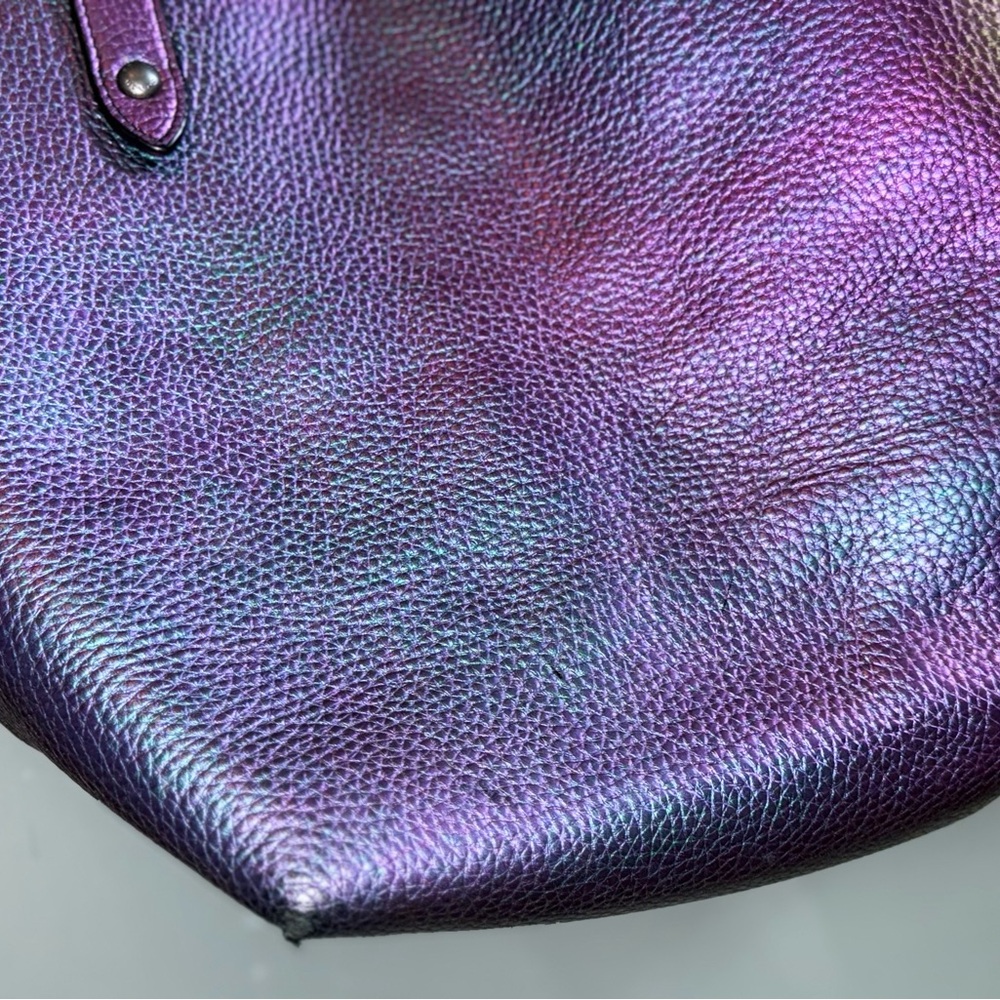 coach iridescent tote/RARE - Picture 7 of 7
